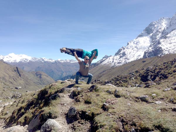 SALKANTAY FITNESS SQUAT LEG WORK